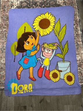 Dora the Explorer Purple Sunflower Fleece Blanket 2010 Nickelodeon